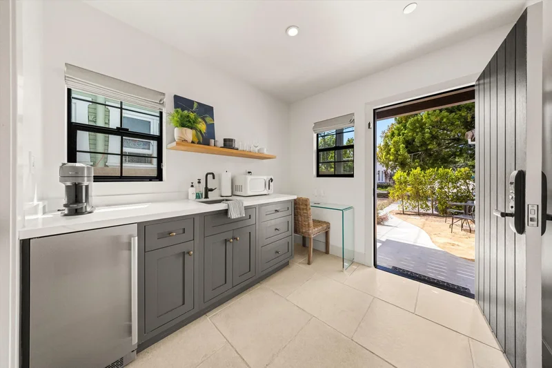 6 E Valerio Street, SANTA BARBARA, CA 93101, Santa Barbara, California, United States. - Photo 28