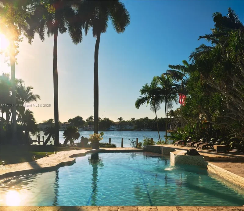 700 Arvida Pkwy, Coral Gables, Florida, United States. - Photo 24