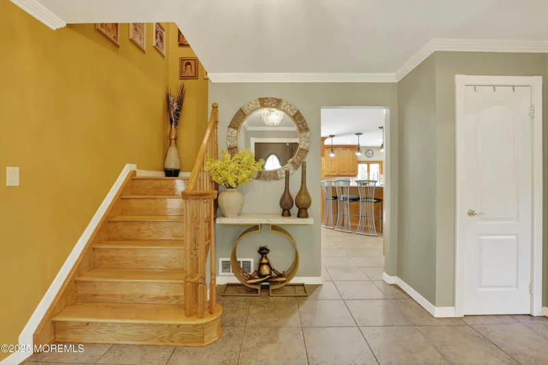 8 Kensington Drive, Manalapan, NJ 07726, Manalapan Township, New Jersey, United States. - Photo 5