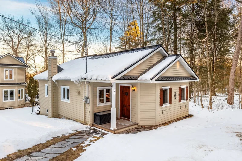 80 84 Ch. de Bondville, Lac-Brome, Quebec, Canada. - Photo 14