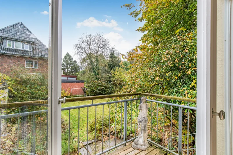 Art Nouveau villa in an exclusive location
