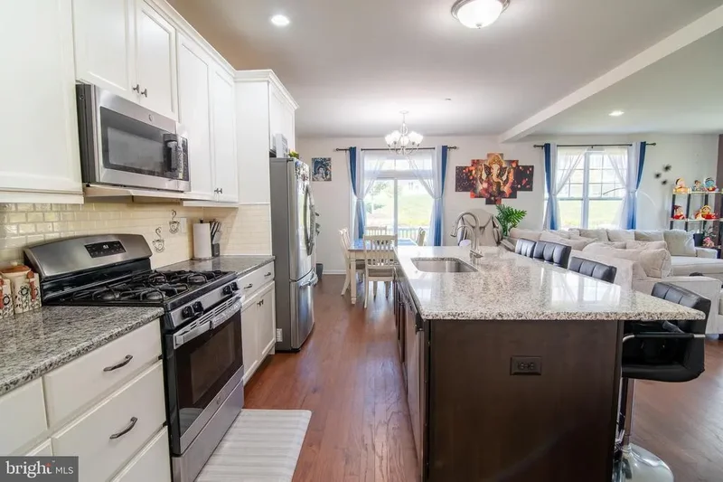 29 N TOMPKINS SQ SQUARE, DOWNINGTOWN, PA 19335, Downingtown, Pennsylvania, United States. - Photo 29