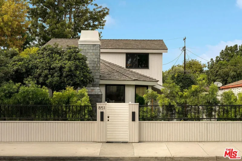 851 Dickson Street, Marina del Rey, California, United States. - Photo 38