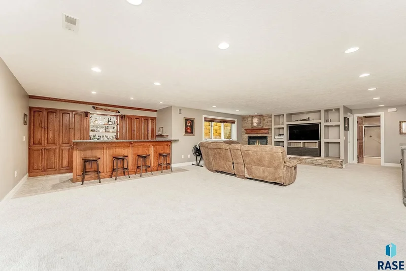 7517 W 15th St, Sioux Falls, SD 57106, Sioux Falls, South Dakota, United States. - Photo 23