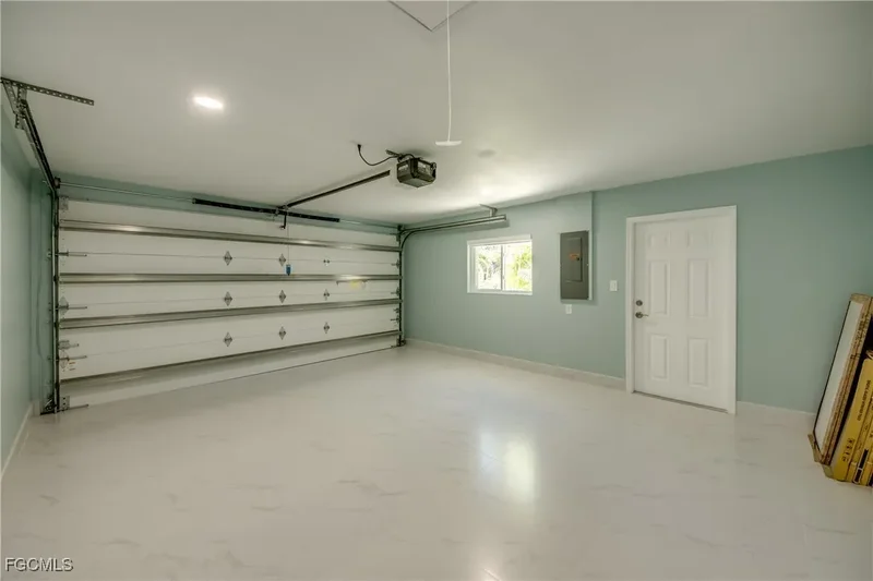 107 Albatross Street, Fort Myers Beach, FL 33931, Fort Myers Beach, Florida, United States. - Photo 31