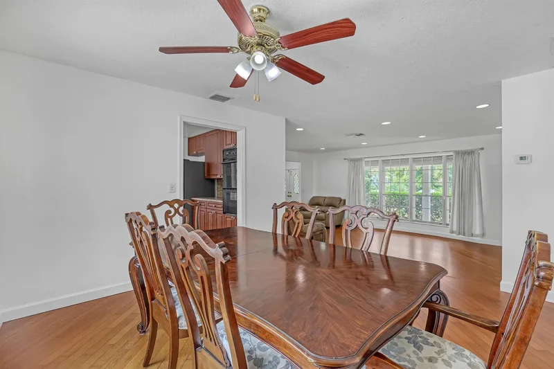852 Palo Verde Court, Haverhill, FL 33415, West Palm Beach, Florida, United States. - Photo 17