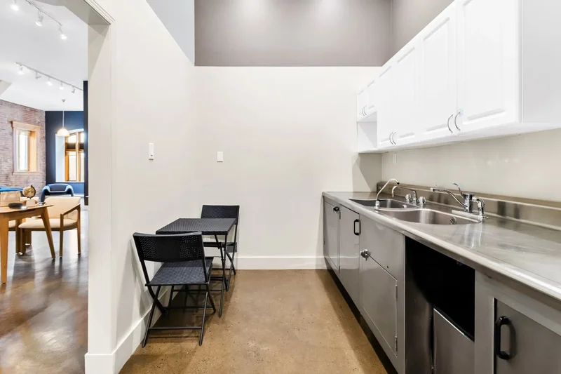 2359 Rue Duvernay 100, Montréal, Quebec, Canada. - Photo 18