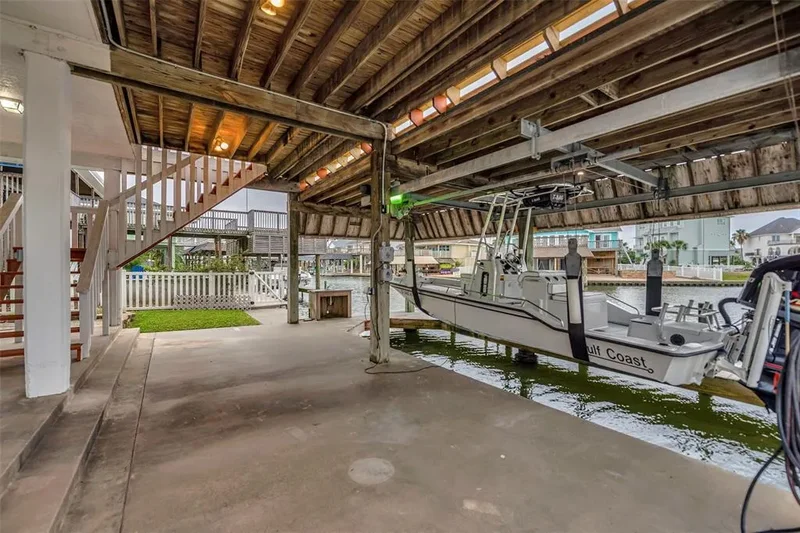 1327 Tiki Drive, Galveston, Texas, United States. - Photo 19