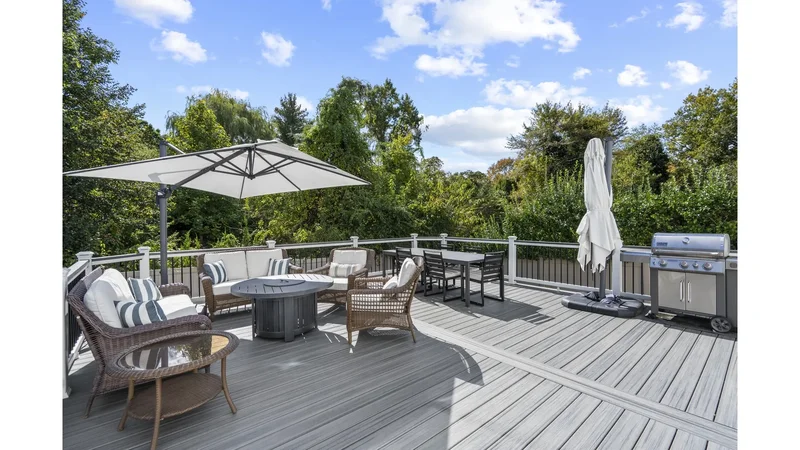 1330 Bea Court, East Meadow, New York, United States. - Photo 18