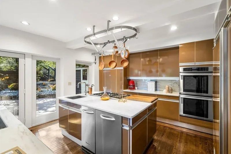 1125 W Roxbury Pkwy, Brookline, MA, 02467, USA, Brookline, Massachusetts, United States. - Photo 2
