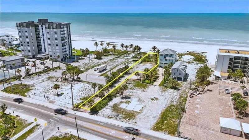 2686, Fort Myers Beach, Florida, United States. - Photo 10