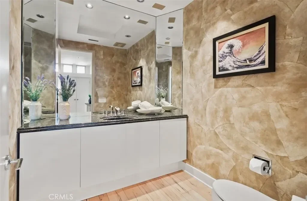 1535 Dolphin Terrace, Newport Beach, California, United States. - Photo 52