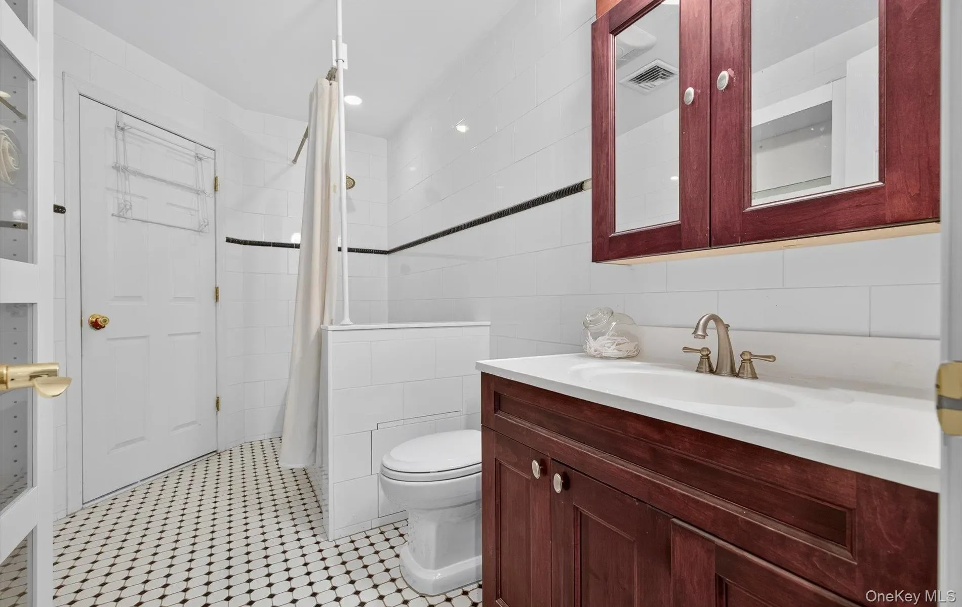 171 Dix Hills Road, Dix Hills, NY 11746, Huntington Station, New York, United States. - Photo 23