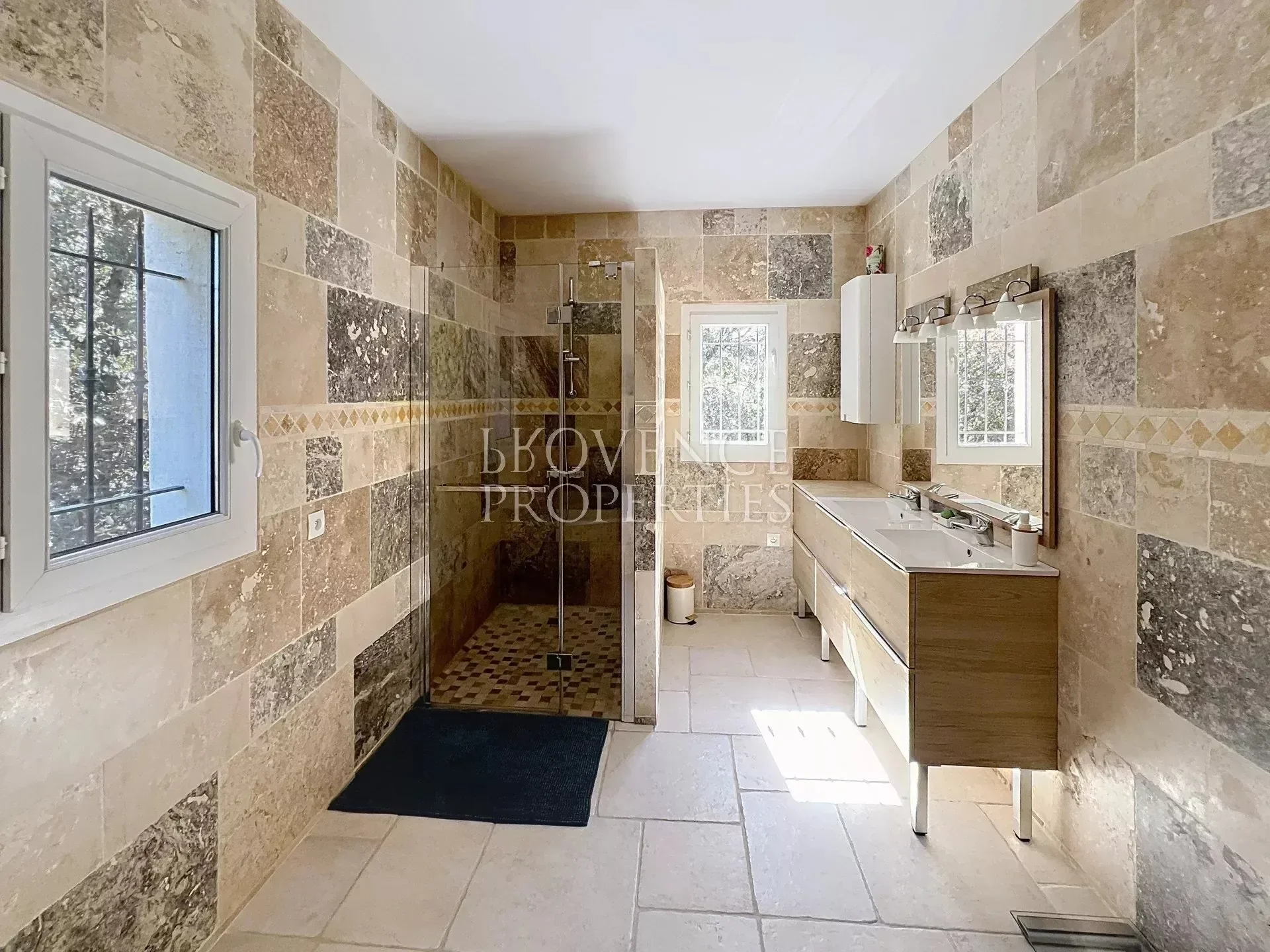 Gallery photo 6