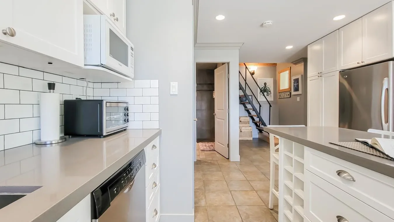 5125 Indian River Drive, North Vancouver, North Vancouver, British Columbia, Canada. - Photo 22