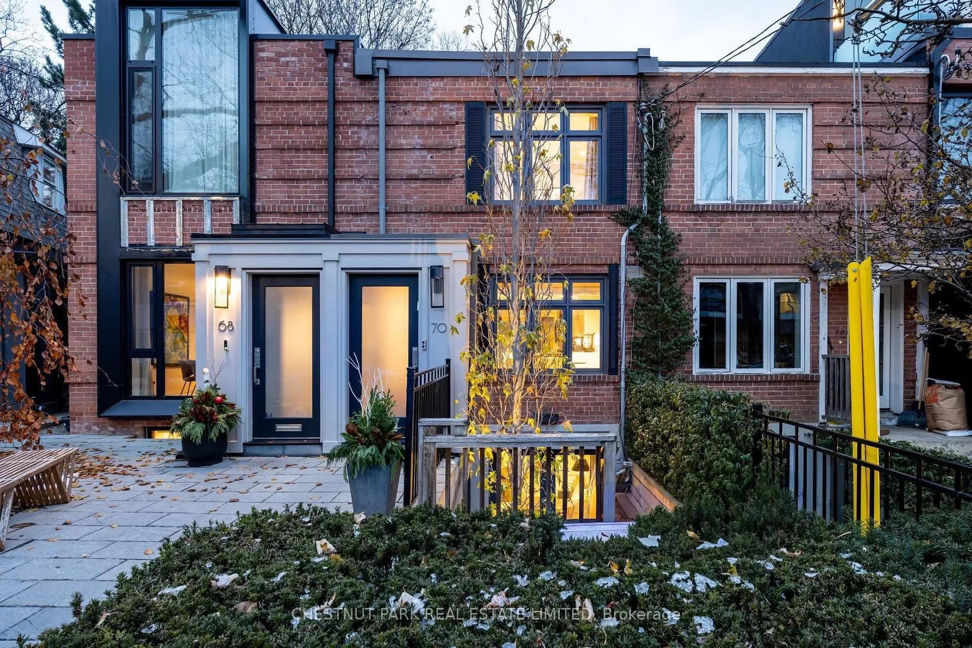 Exterior photo 2
