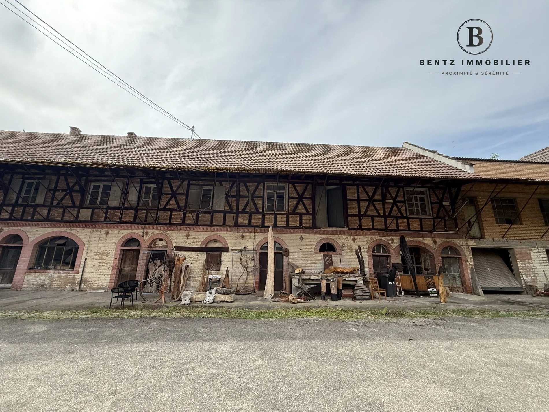 Exterior photo 8