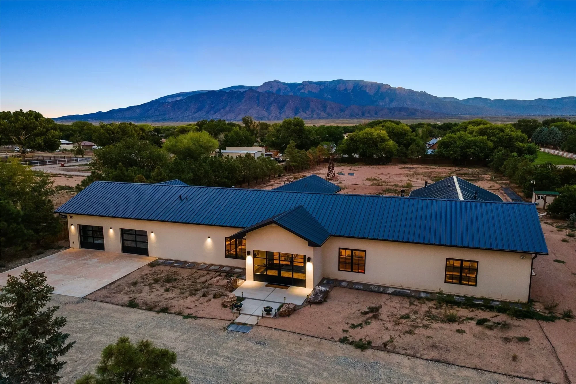 400 Perea Lane, Corrales, NM 87048, Corrales, New Mexico, United States. - Photo 28