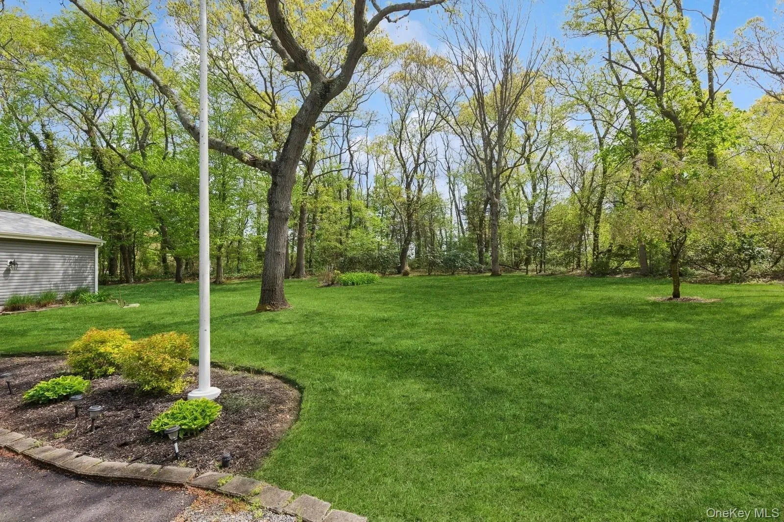 258 Church Lane, Aquebogue, New York, United States. - Photo 28