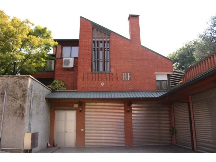 Exterior photo 6