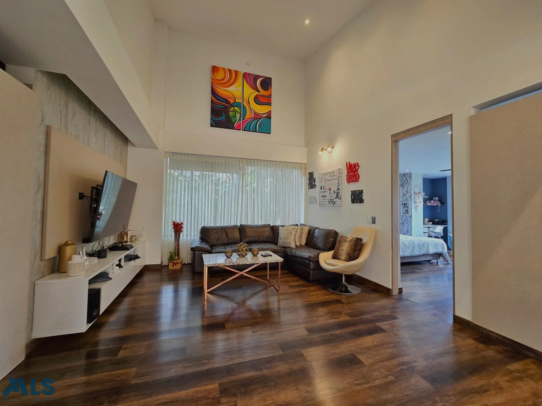 Gallery photo 9