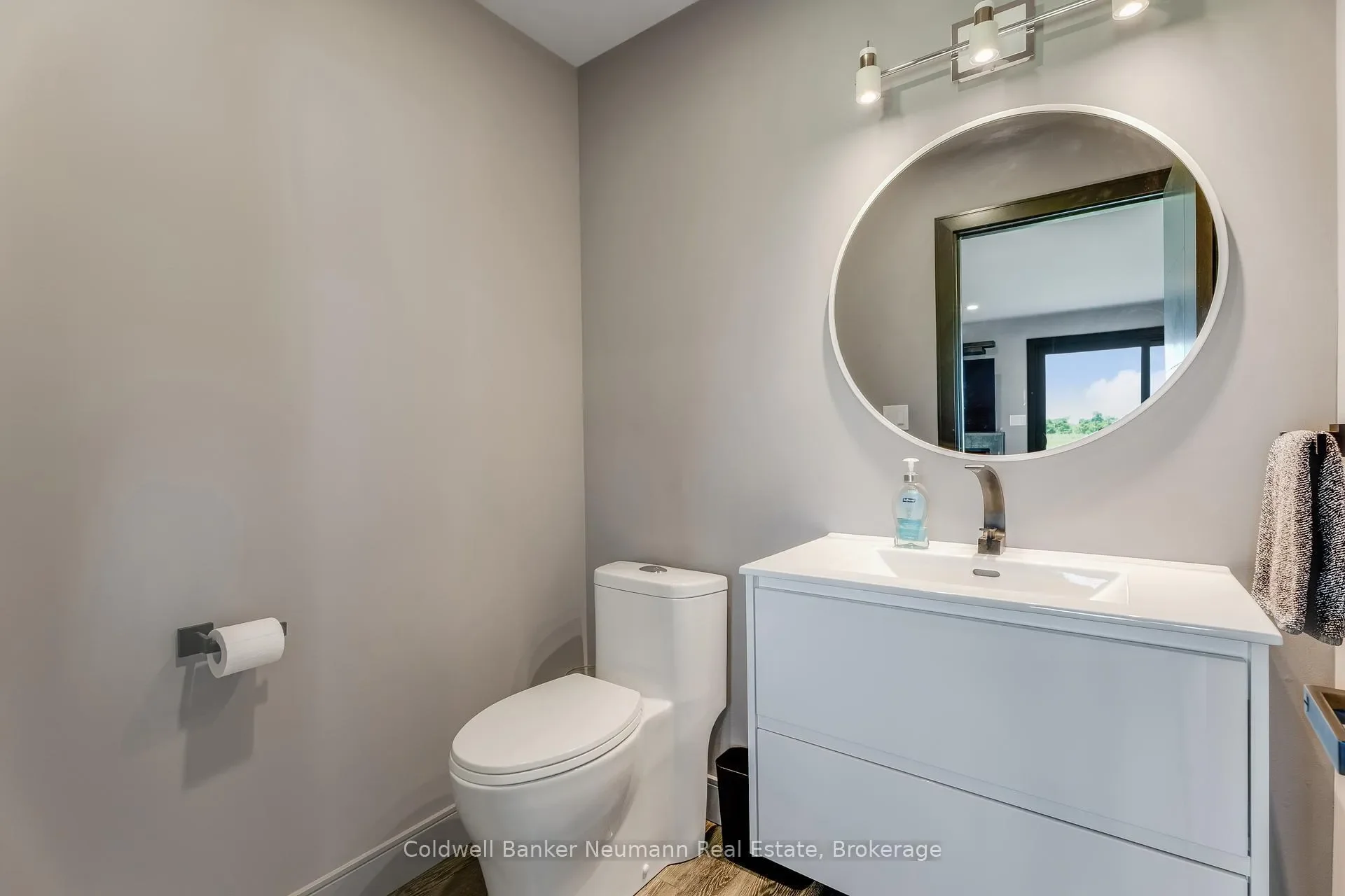 Gallery photo 4