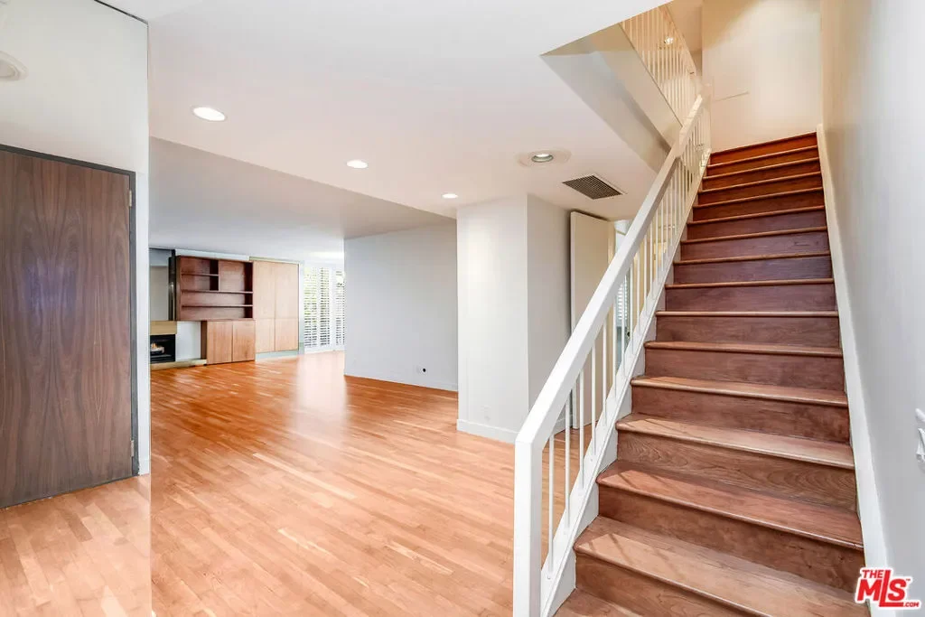 211 S Spalding Drive 107N, Beverly Hills, California, United States. - Photo 16