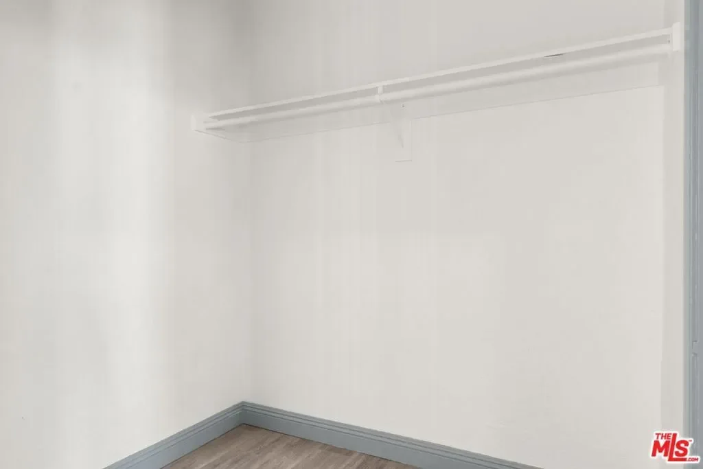 225 W Adams Boulevard, Los Angeles, California, United States. - Photo 9