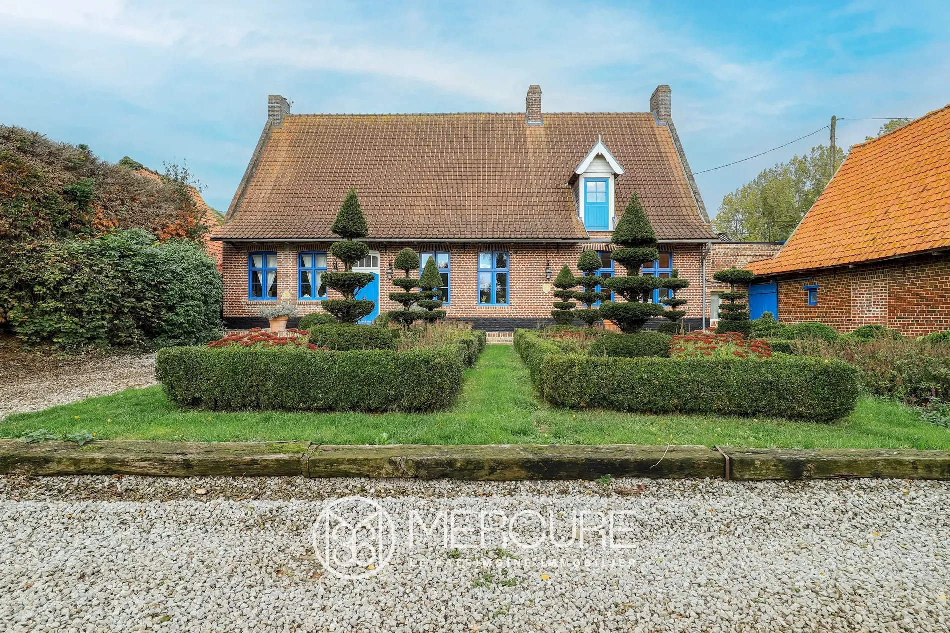 Bavinchove, Hauts-de-France, France. - Photo 2