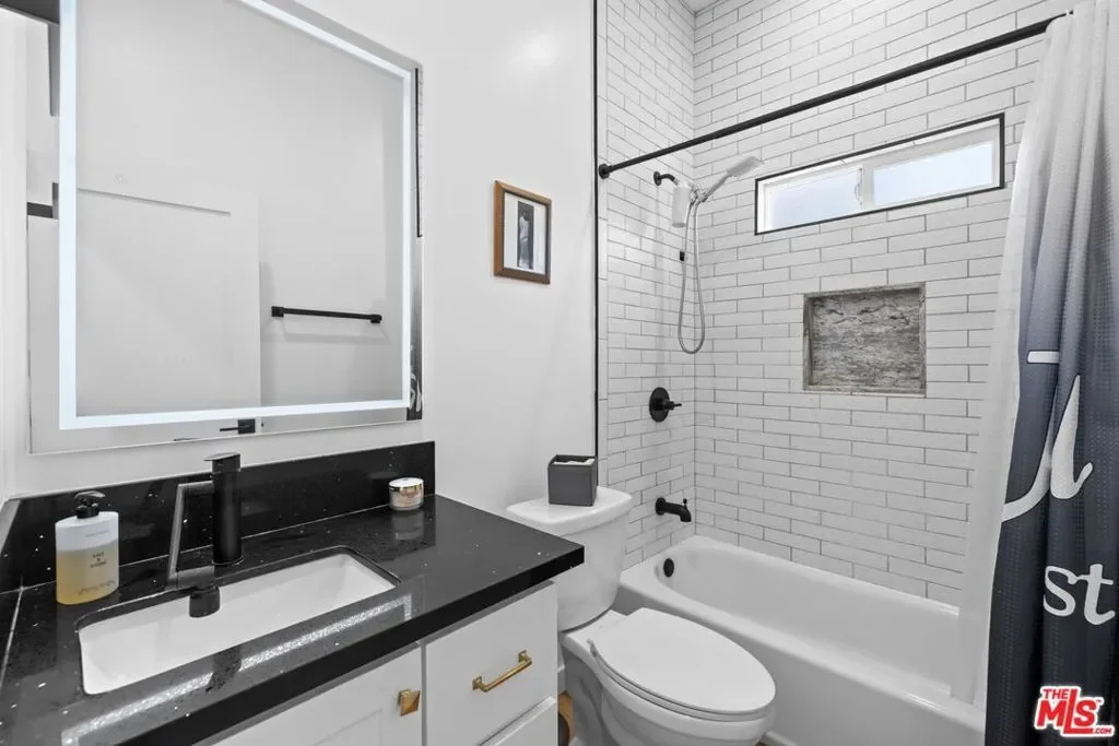 3170 Glenmanor Place, Los Angeles, California, United States. - Photo 24