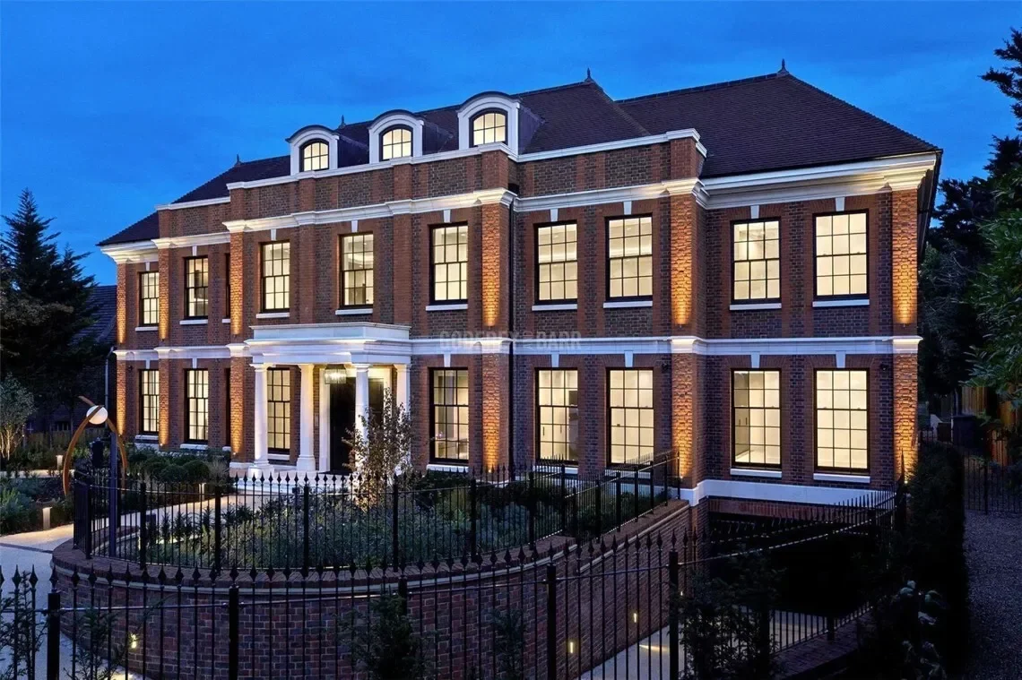 Sereno House, Beech Hill, Barnet, England, United Kingdom. - Photo 17