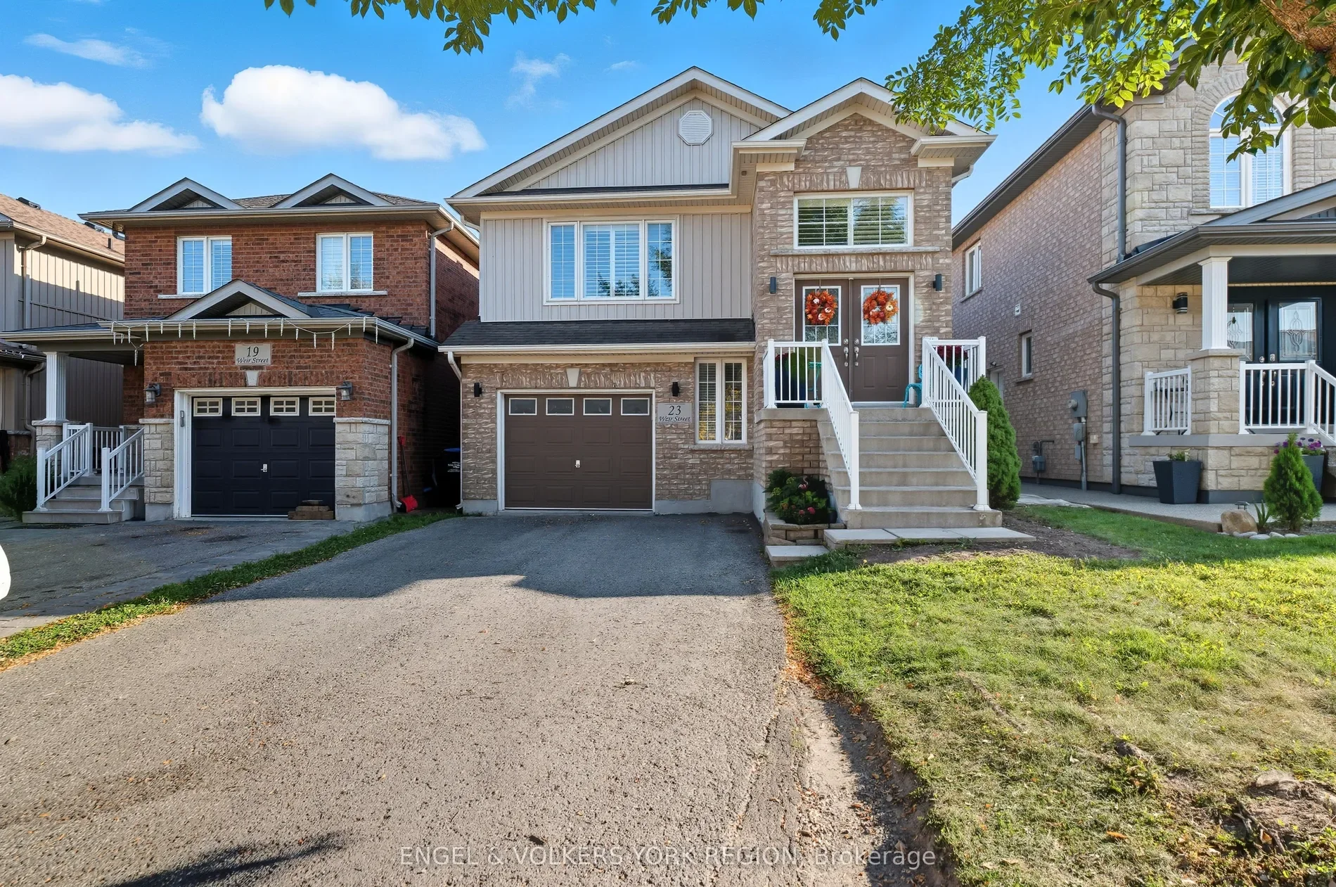 Exterior photo 3