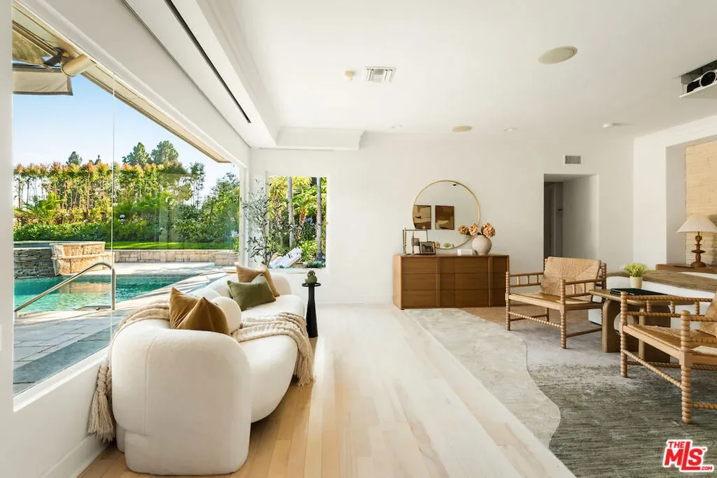 9996 Sunset Boulevard, Beverly Hills, California, United States. - Photo 12