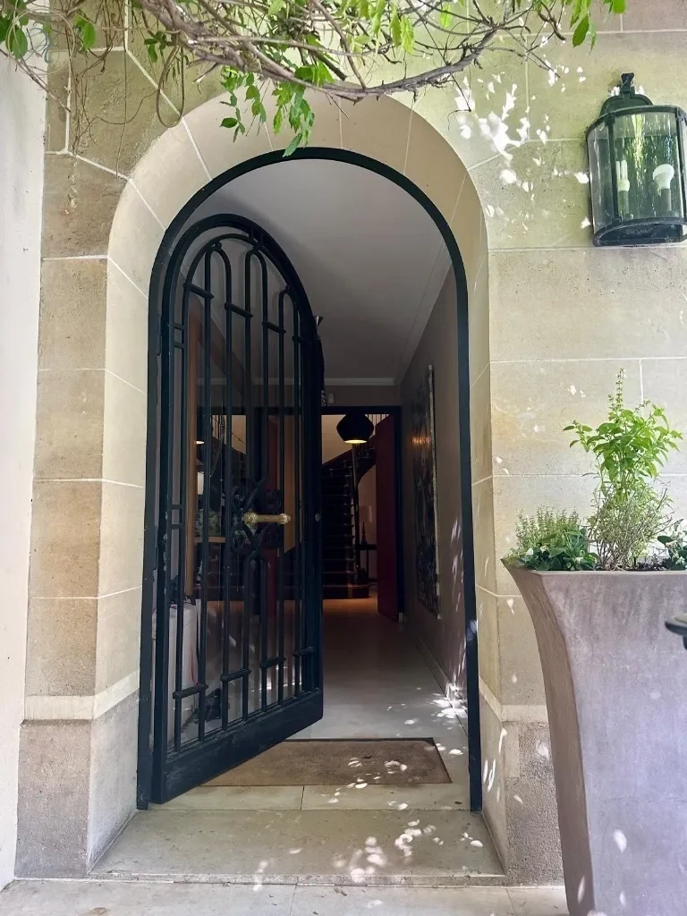 Paris, Île-de-France, France. - Photo 6