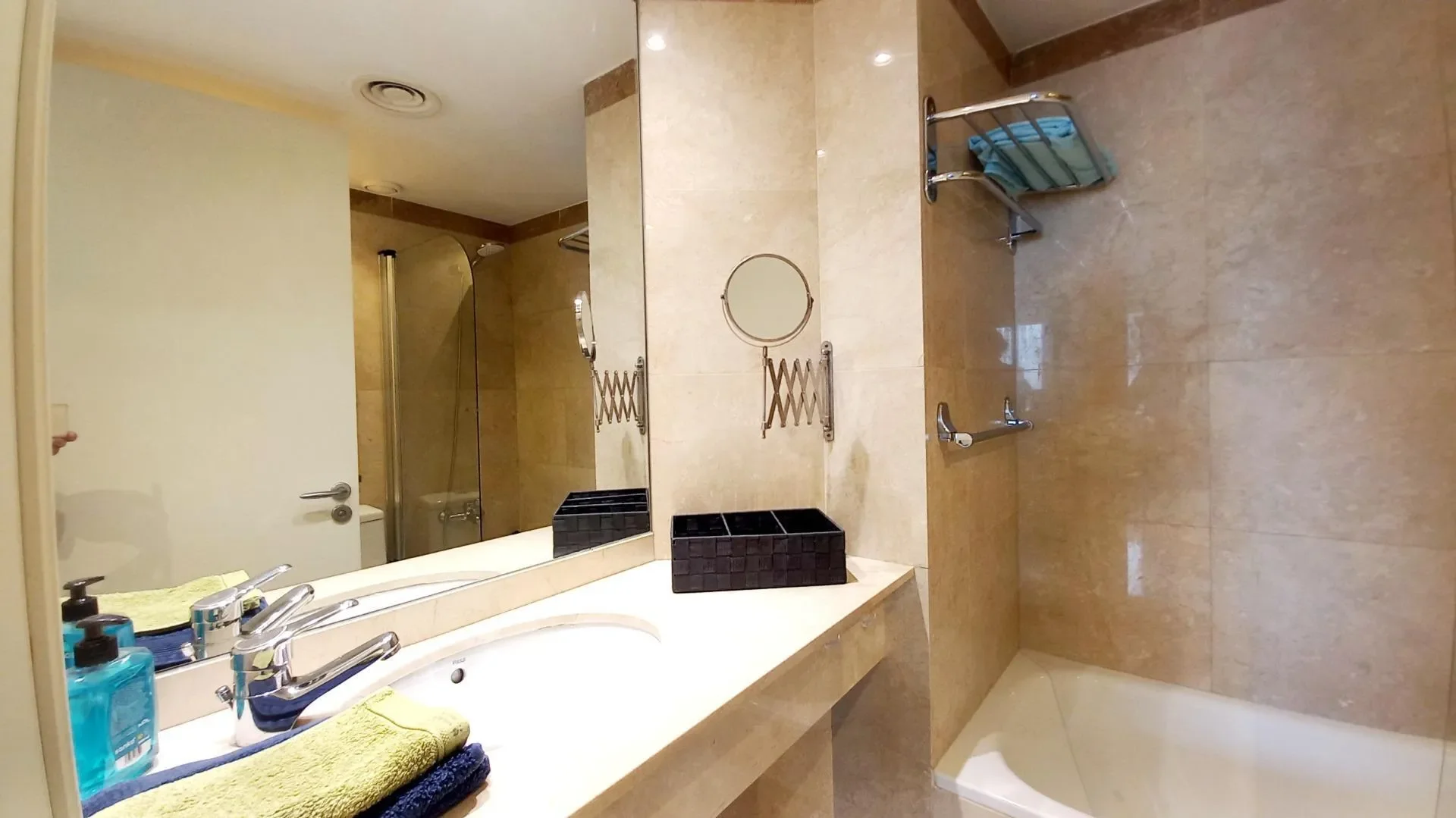 Gallery photo 10