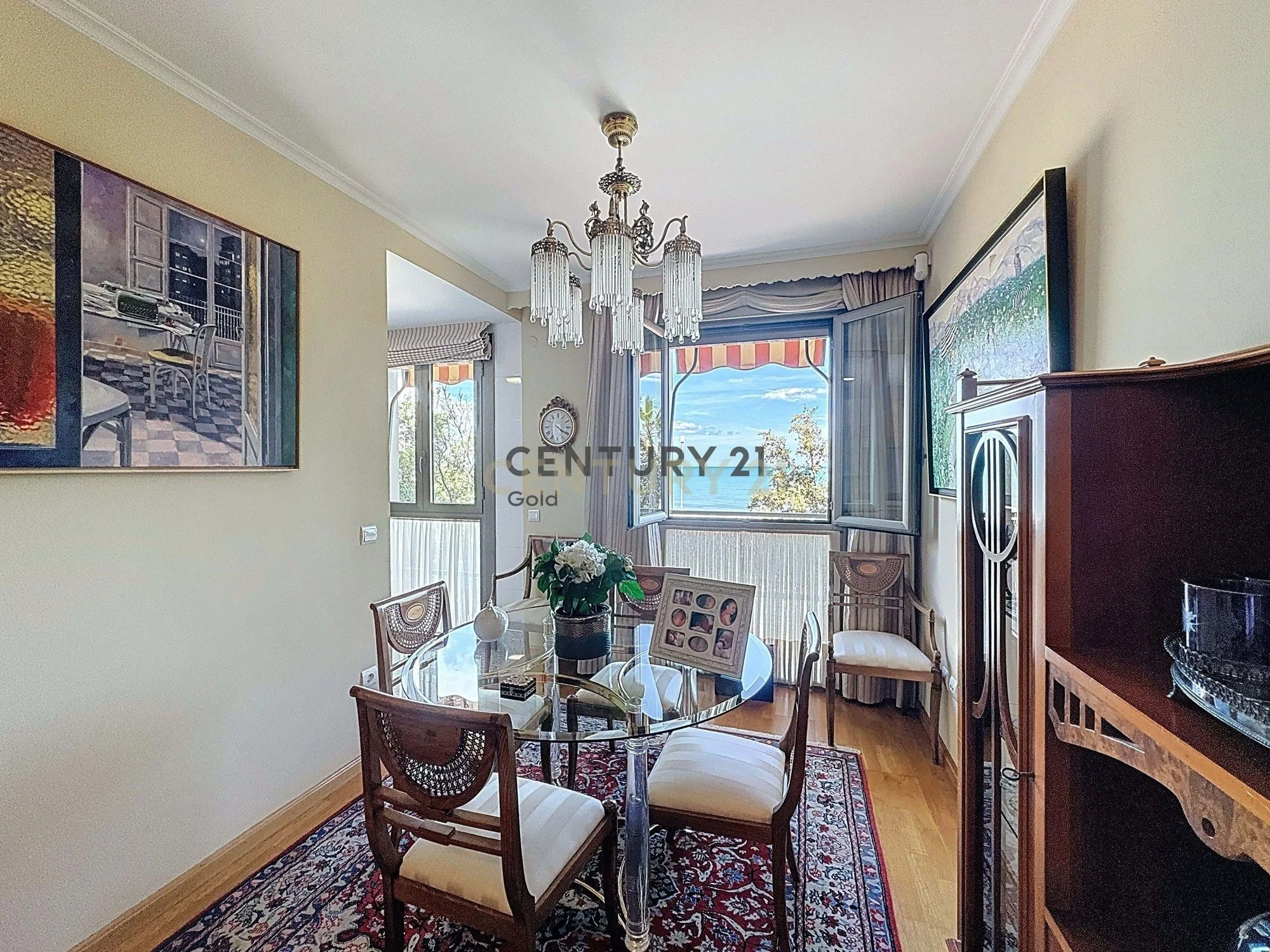 Gallery photo 12