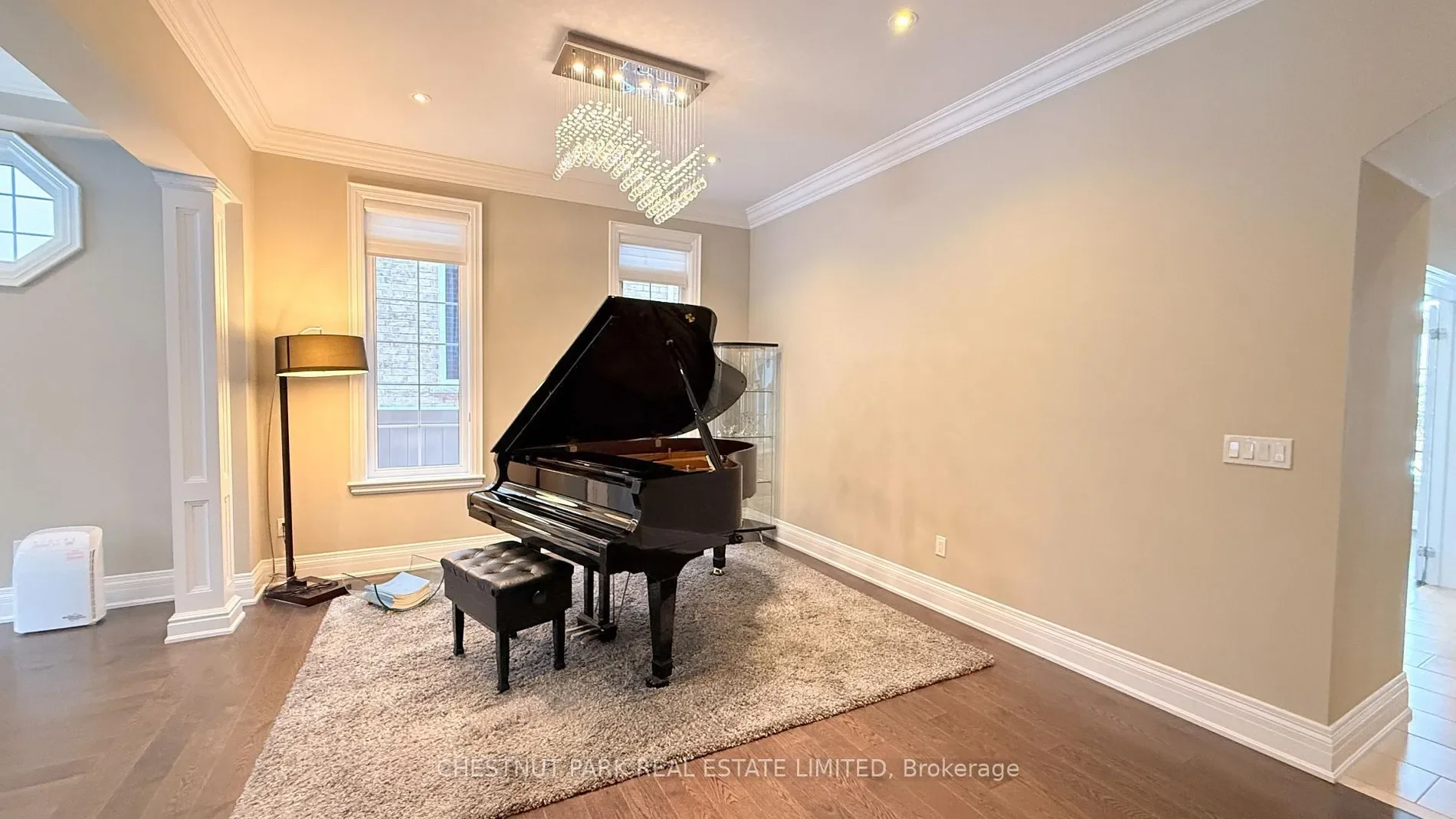 Gallery photo 6