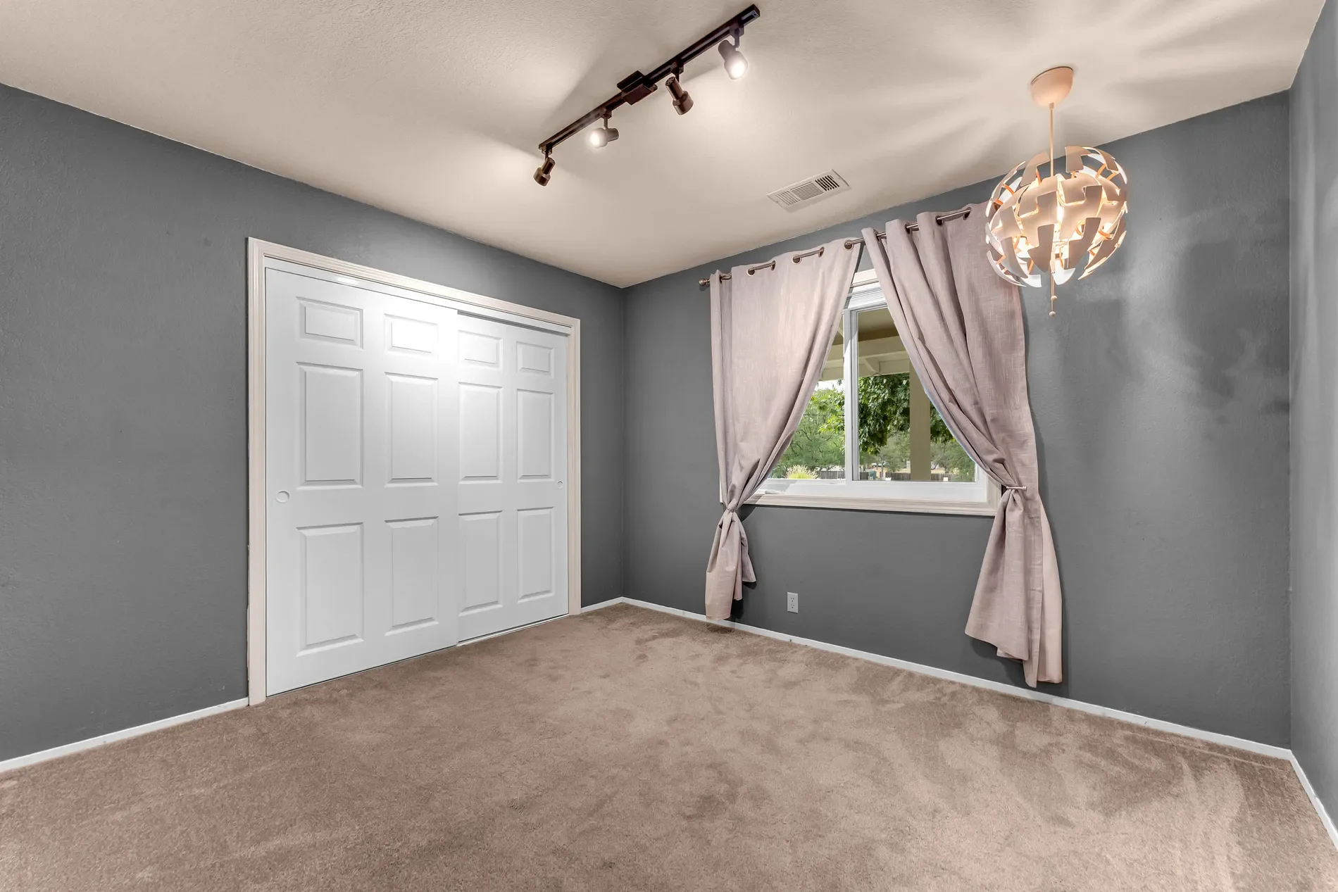 Gallery photo 12