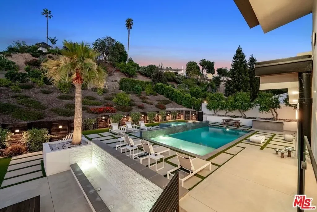20226 Lorenzana Drive, Los Angeles, California, United States. - Photo 24