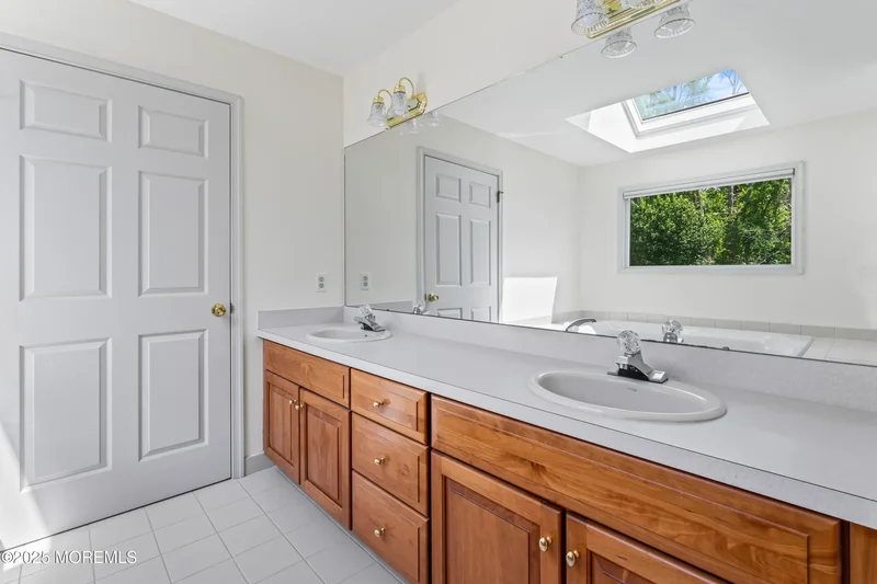 20 Birch Lane, Colts Neck, NJ 07722, 07722, New Jersey, United States. - Photo 33