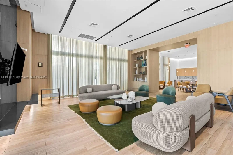 90 SW 3rd St PH-15, Miami, Florida, United States. - Photo 43