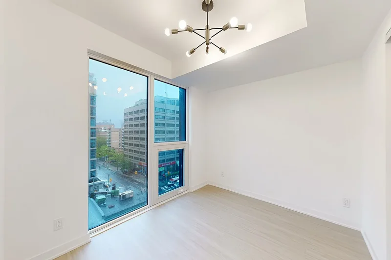 8 Wellesley St W  707, Toronto, ON M4Y 0J5, Toronto, Ontario, Canada. - Photo 4