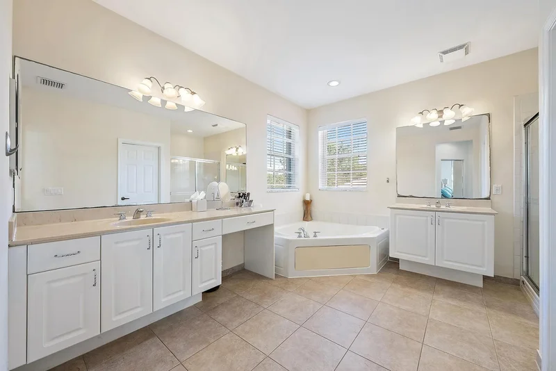 114 Via Santa Cruz, Jupiter, Florida, United States. - Photo 17