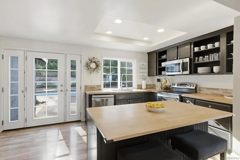 12085 Eastglen St, San Diego, California, United States. - Photo 2