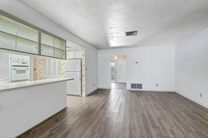 6733 14th Avenue N, St Petersburg, FL 33710, St. Petersburg, Florida, United States. - Photo 12