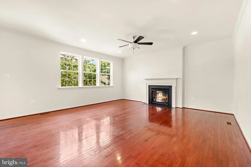 9939 Lake Jackson Drive, Manassas, VA 20110, Manassas, Virginia, United States. - Photo 16