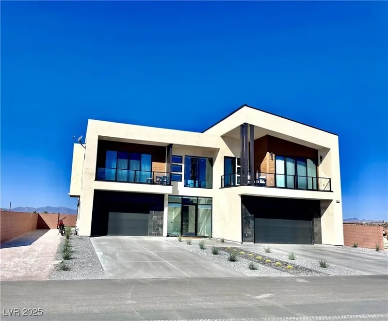 Single Family Residence in Pahrump