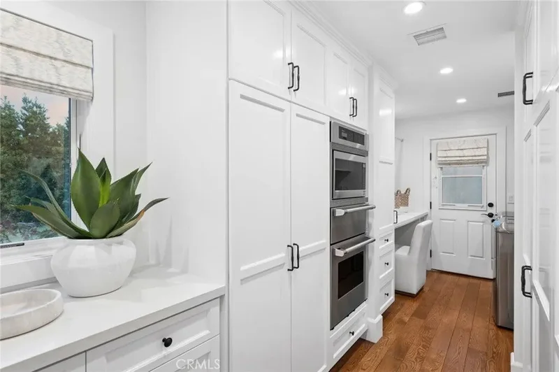 301 Evening Canyon, Newport Beach, California, United States. - Photo 28