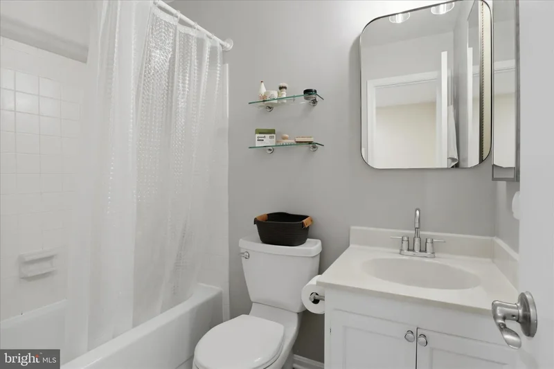 5428 Wycklow Court, Alexandria, VA 22304, Alexandria, Virginia, United States. - Photo 24
