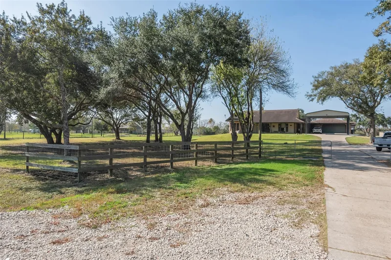 1014 Ginger Street, Dickinson, Texas, United States. - Photo 28